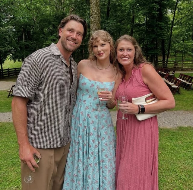 Làm Sao Để "Tự Sướng Phê" Một Cách Lành Mạnh & Hạnh Phúc Hơn?