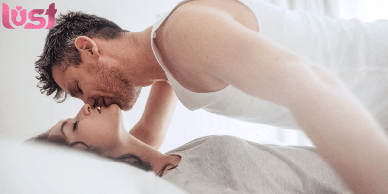 Làm Chủ Nghệ Thuật Vuốt Sống Lưng Đàn Ông Khi Quan Hệ: Bí Quyết Hâm Nóng Cuộc Yêu